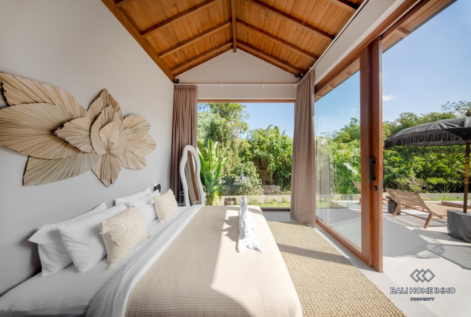 Villa Baru 4 Kamar Dijual dengan Status Hak Milik di Kawasan Perumahan Canggu, Bali view 11