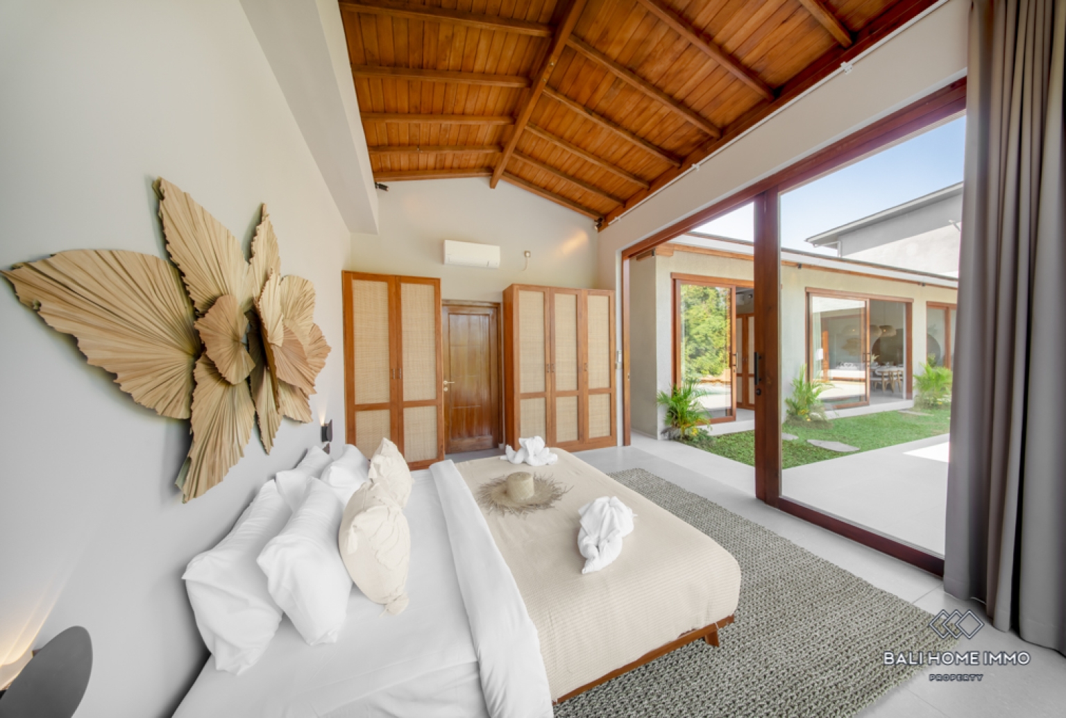 Villa Baru 4 Kamar Dijual dengan Status Hak Milik di Kawasan Perumahan Canggu, Bali view 12