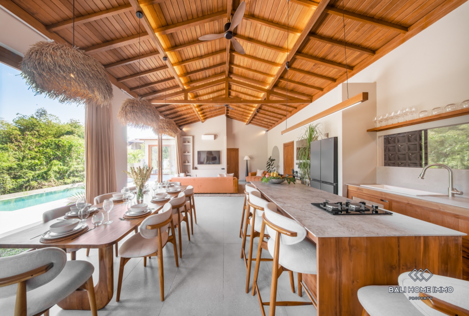 Villa Baru 4 Kamar Dijual dengan Status Hak Milik di Kawasan Perumahan Canggu, Bali view 7
