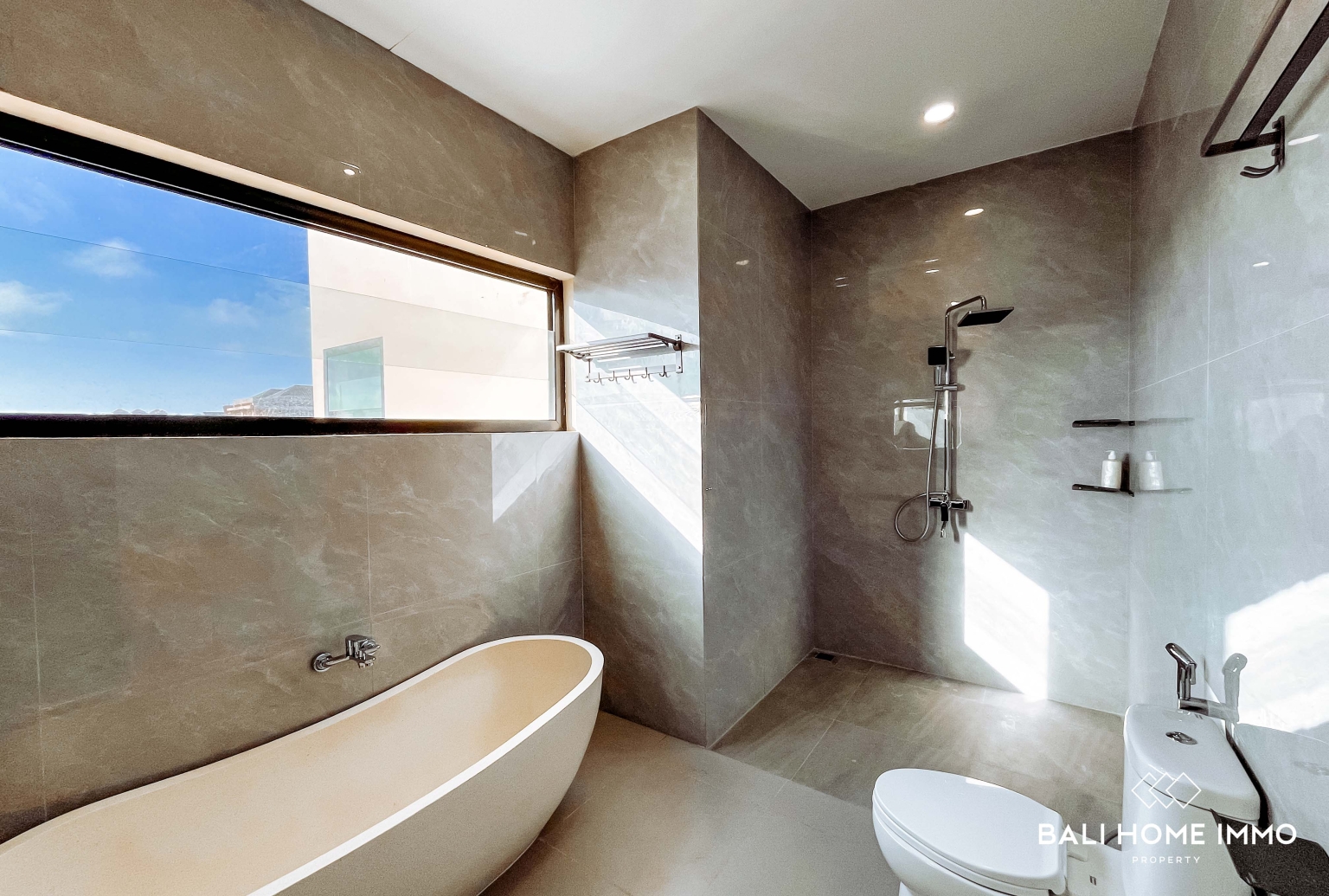 BRAND NEW 4 BEDROOMS VILLA FOR YEARLY RENTAL IN PANDAWA view 18