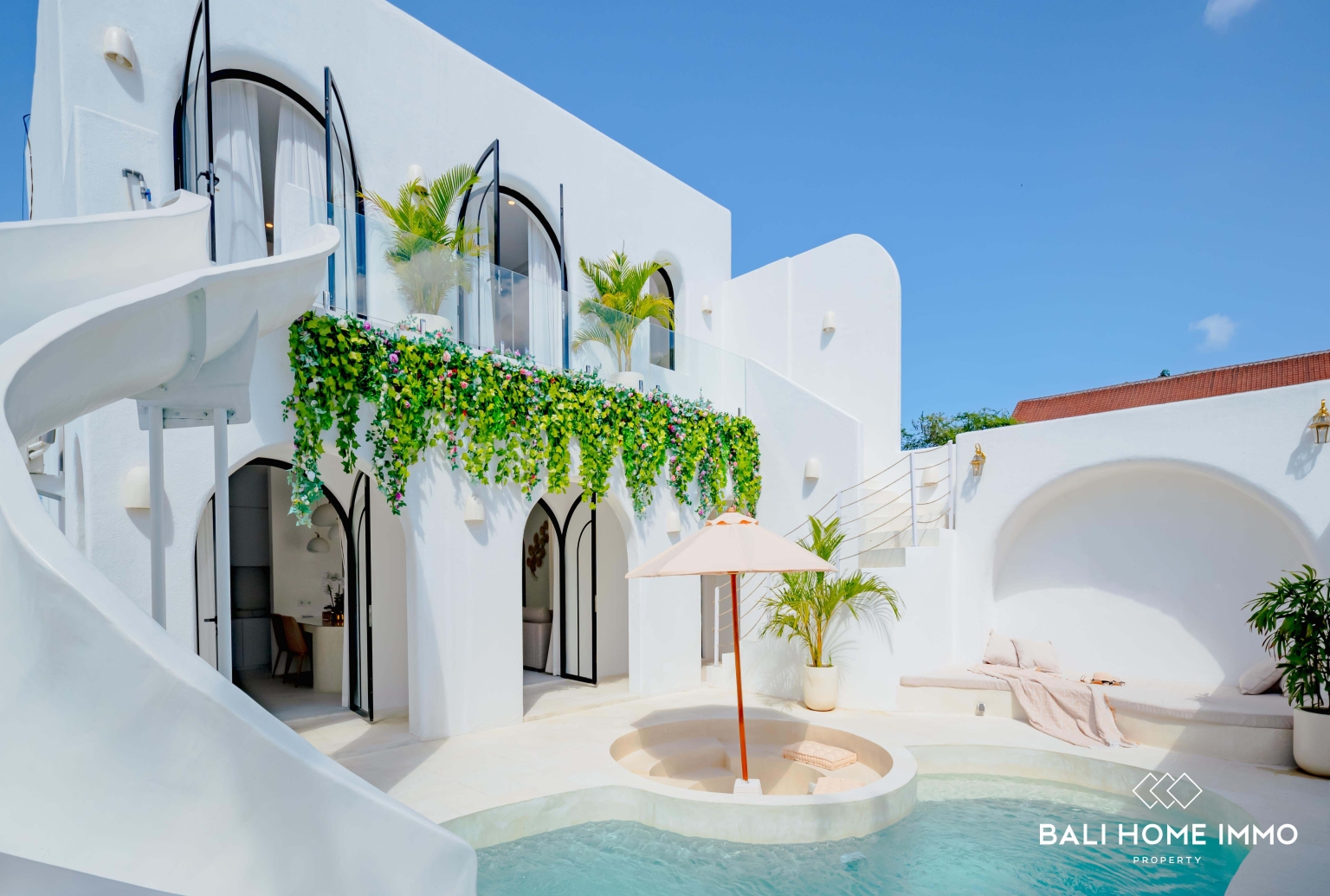 Villa Mediterania Tropis 2 Kamar Mewah BARU untuk dijual dekat Pantai Pandawa view 2