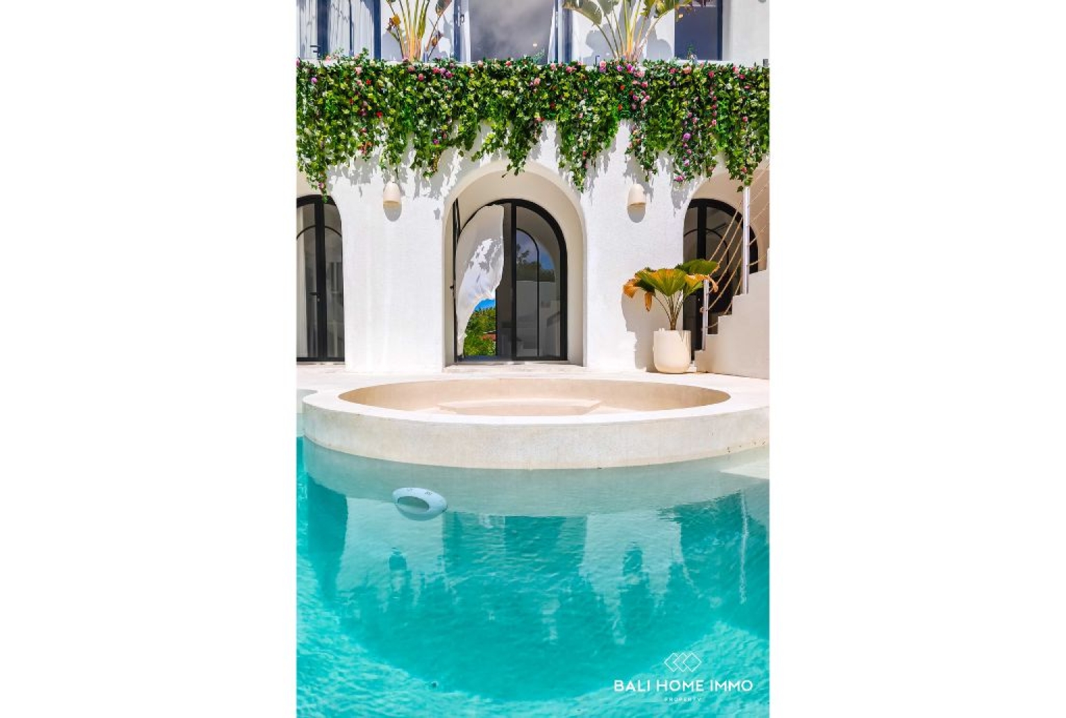 Superbe villa méditerranéenne tropicale neuve de 2 chambres à vendre près de la plage de Pandawa view 2