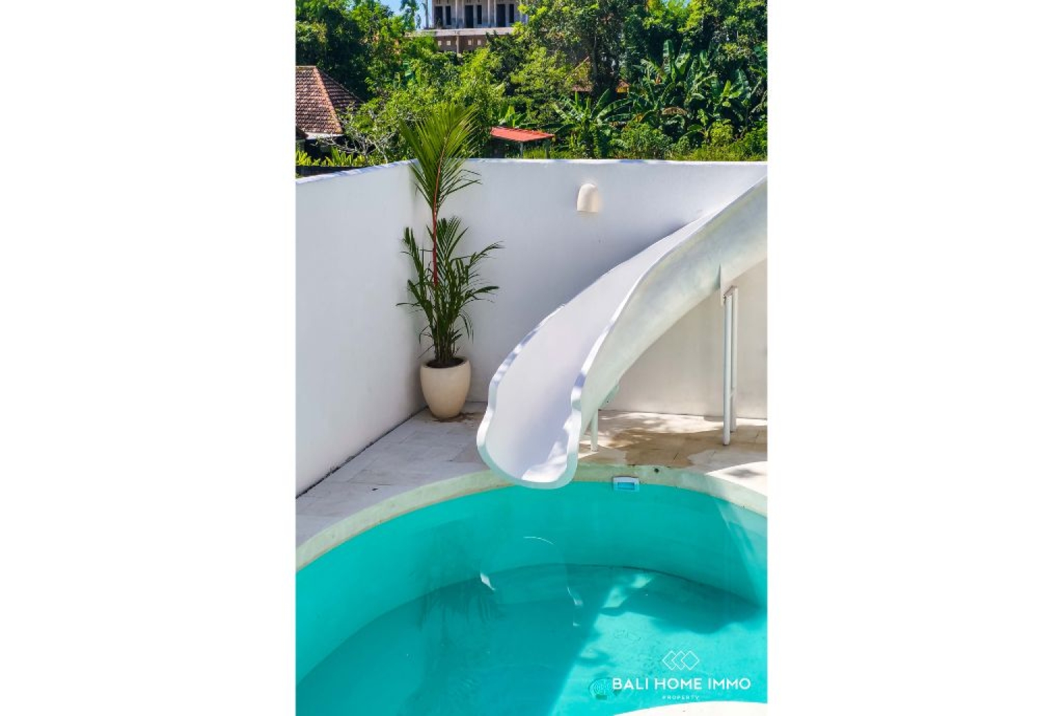 Superbe villa méditerranéenne tropicale neuve de 2 chambres à vendre près de la plage de Pandawa view 3