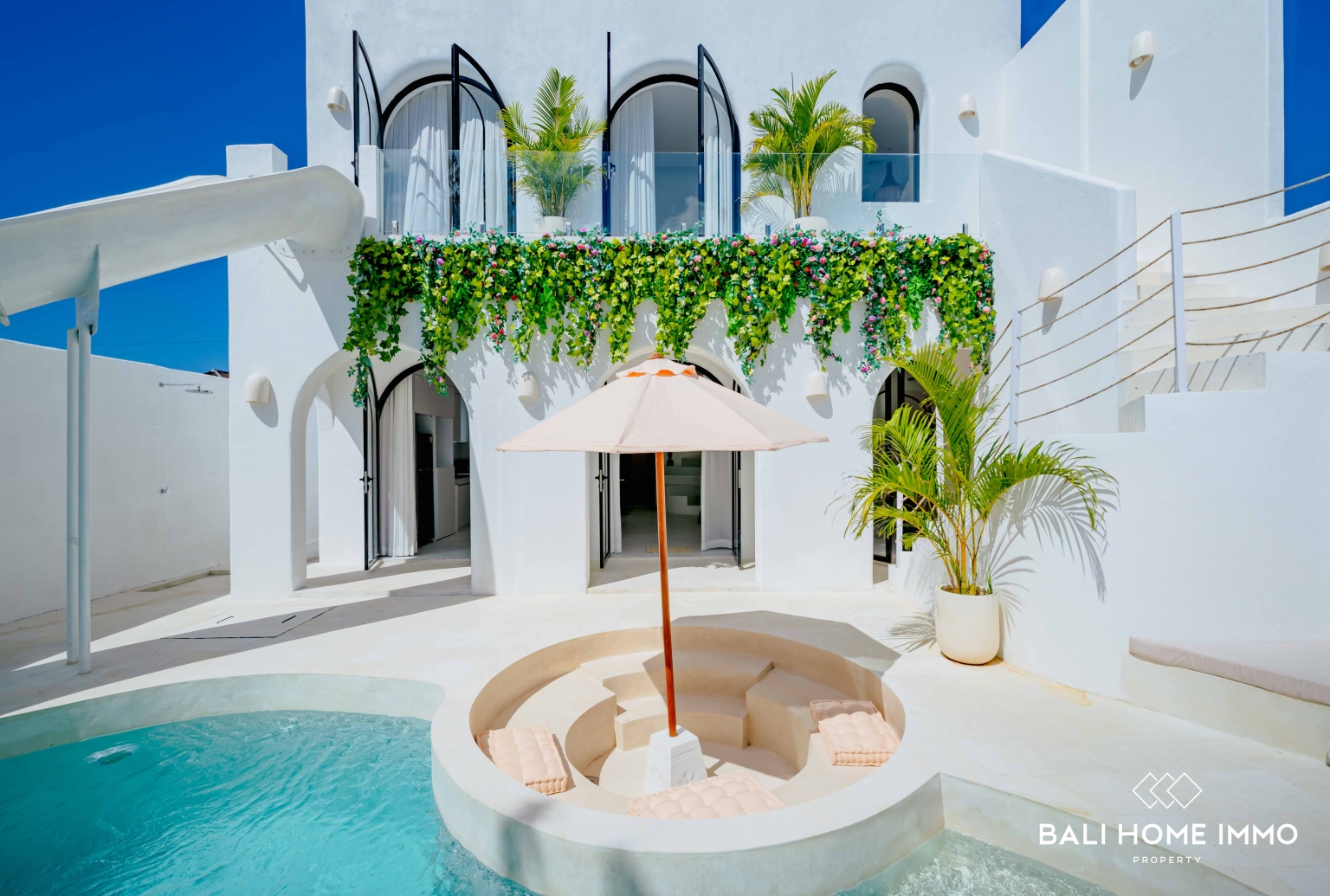 Villa Mediterania Tropis 2 Kamar Mewah BARU untuk dijual dekat Pantai Pandawa view 3