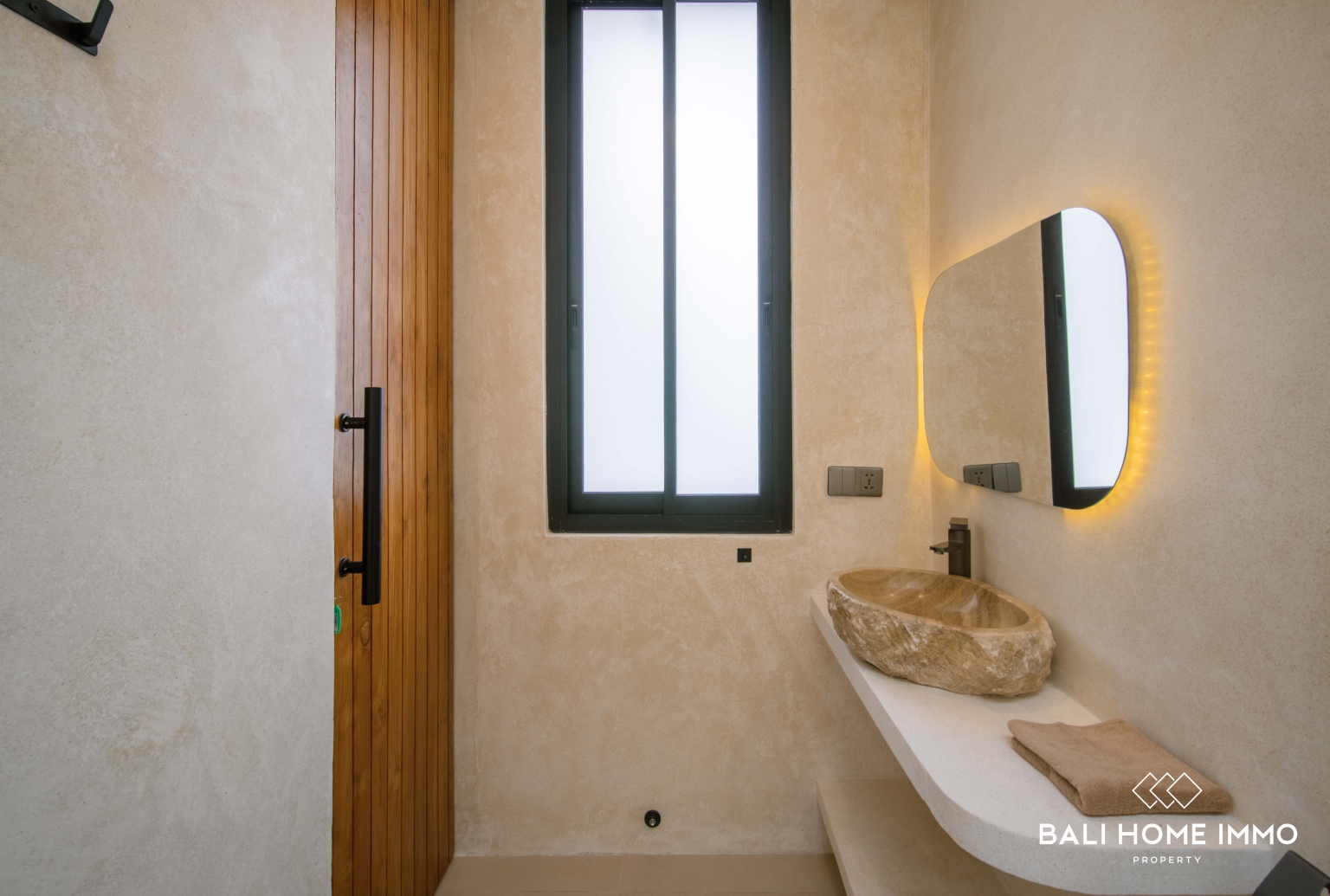 Villa neuve et exquise de 3 chambres avec vue sur l'océan à vendre à Ungasan view 18