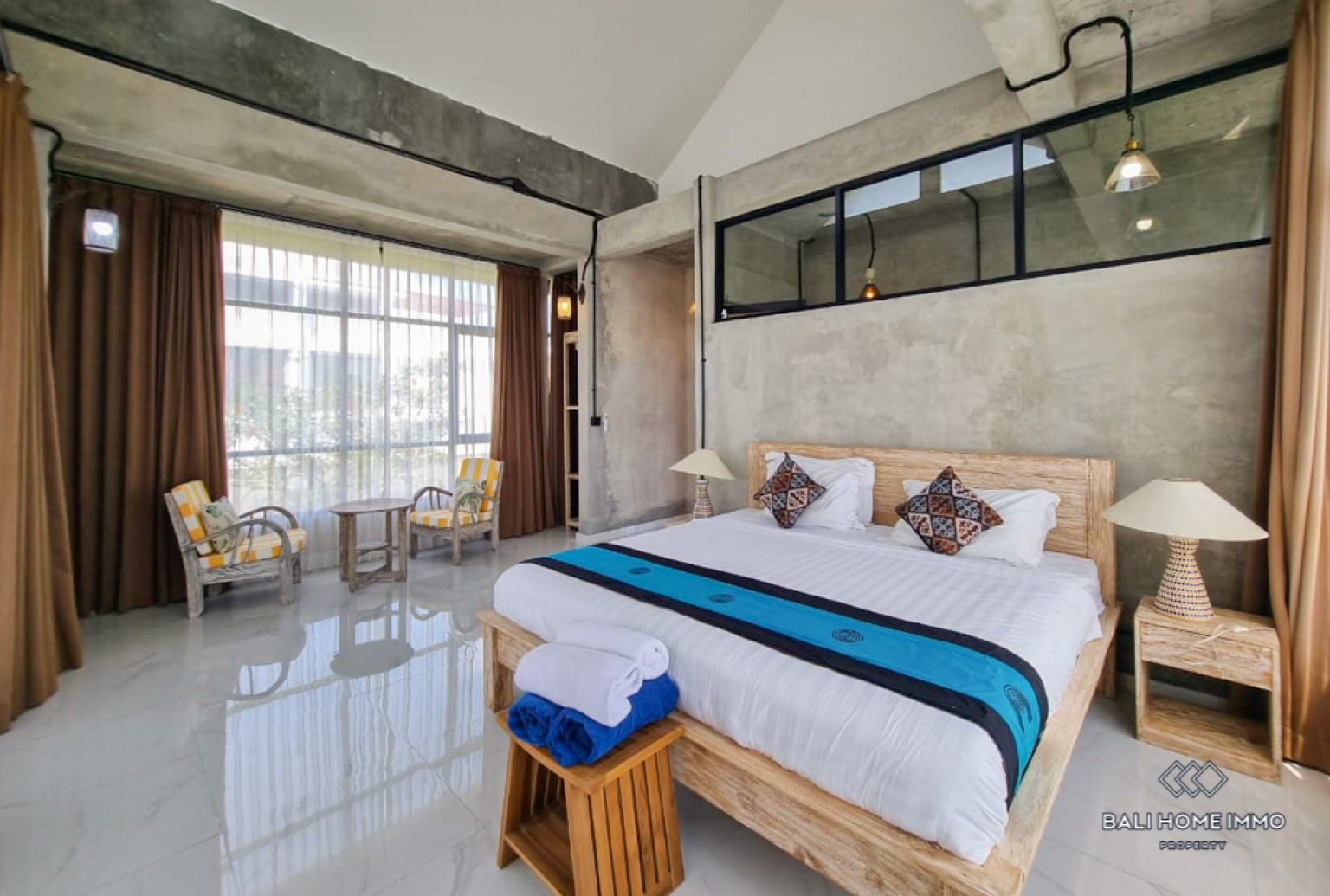 Brand New Industrial 5 Bedroom Villa for Yearly Rental in Bali Tanah Lot East Side view 14