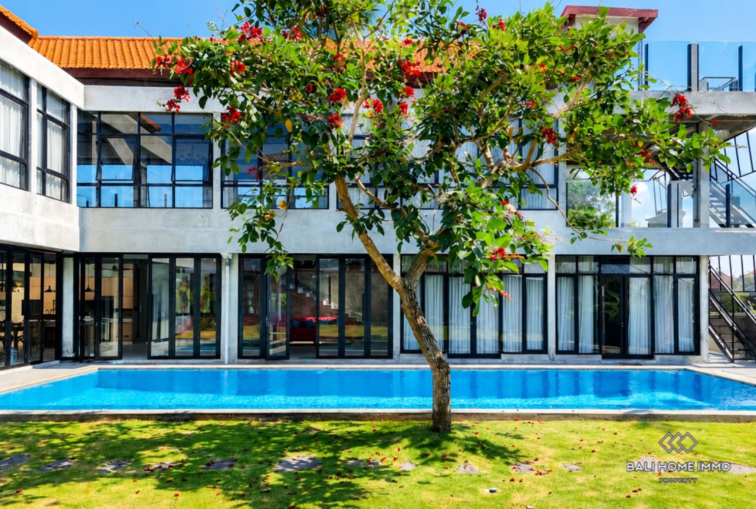 Brand New Industrial 5 Bedroom Villa for Yearly Rental in Bali Tanah Lot East Side view 24