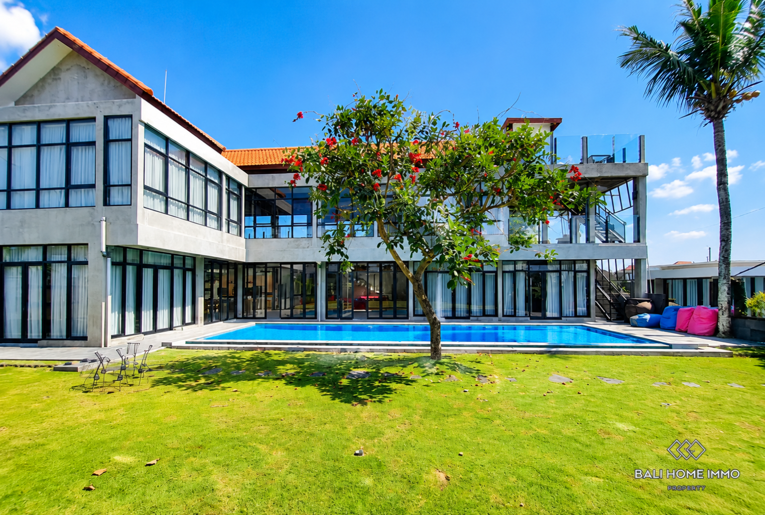 Brand New Industrial 5 Bedroom Villa for Yearly Rental in Bali Tanah Lot East Side view 26