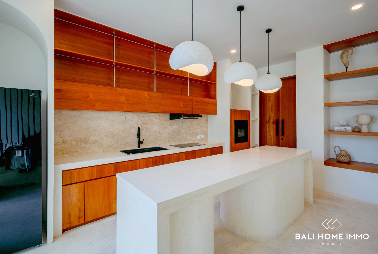 Dijual dan Disewakan Villa 4 Kamar Tidur Mewah Baru Dekat Pantai Karma view 9