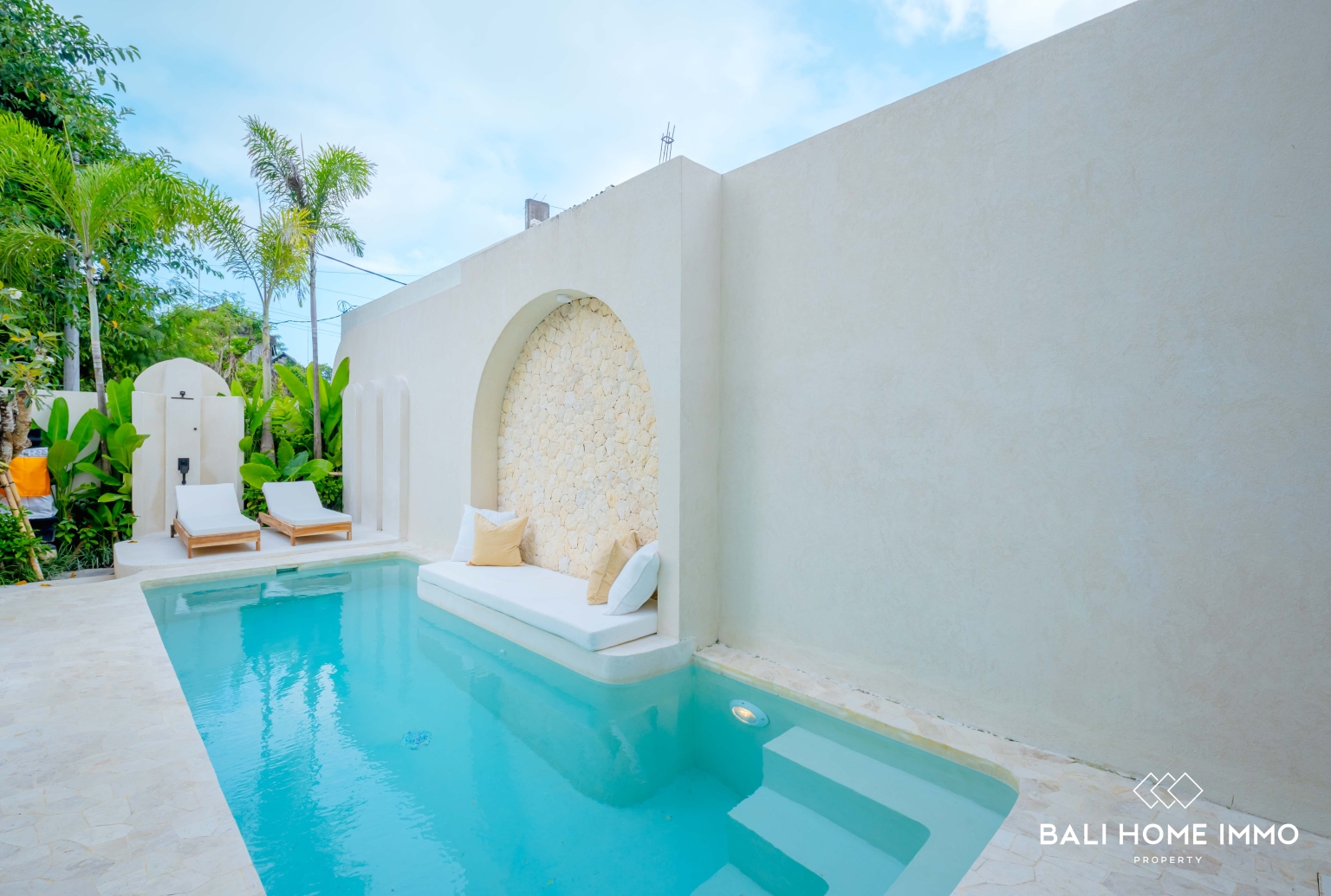 Dijual dan Disewakan Villa 4 Kamar Tidur Mewah Baru Dekat Pantai Karma view 20