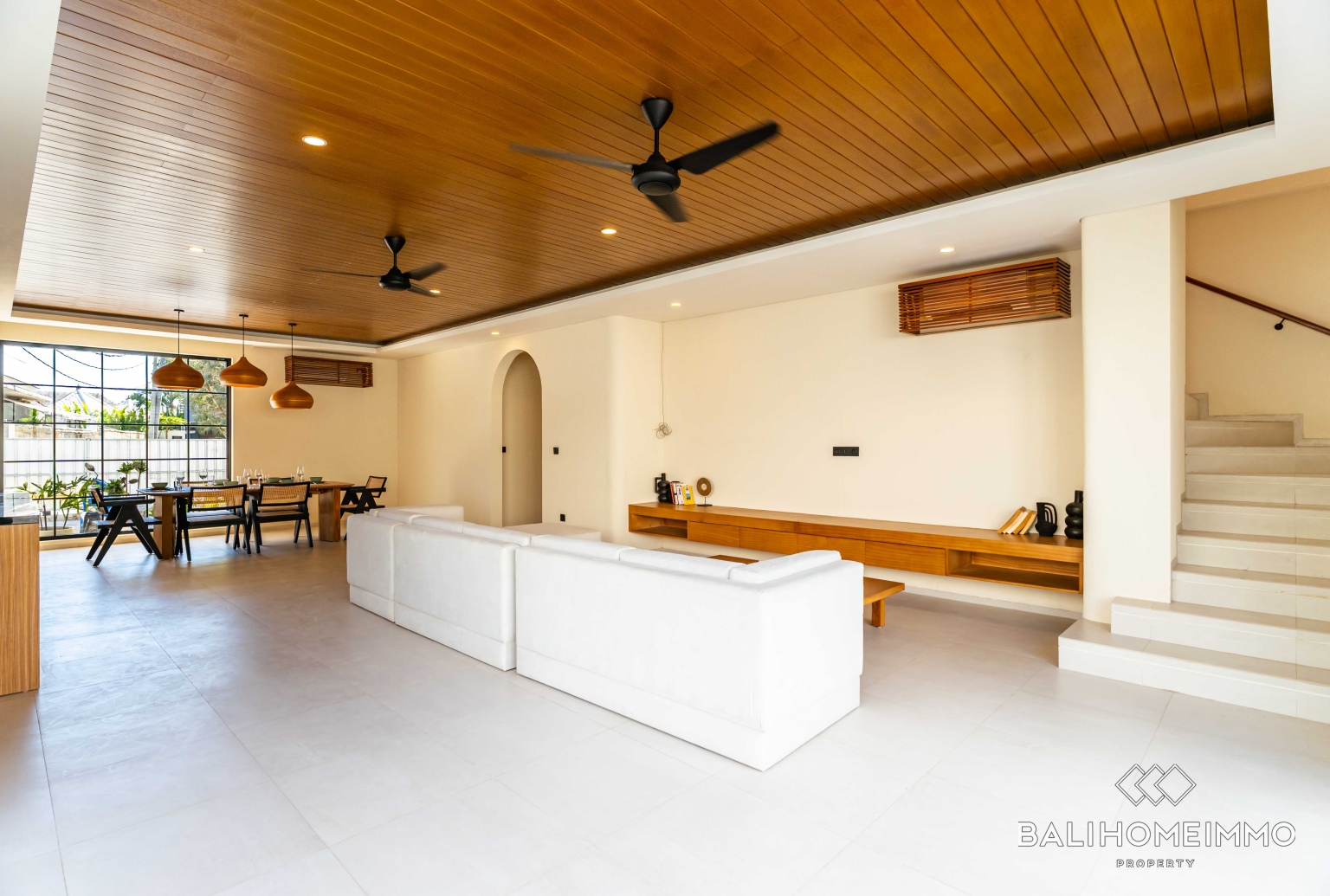 Brand new Luxury 3 Bedroom Villa for Sale and Rent in Berawa Canggu Bali view 4