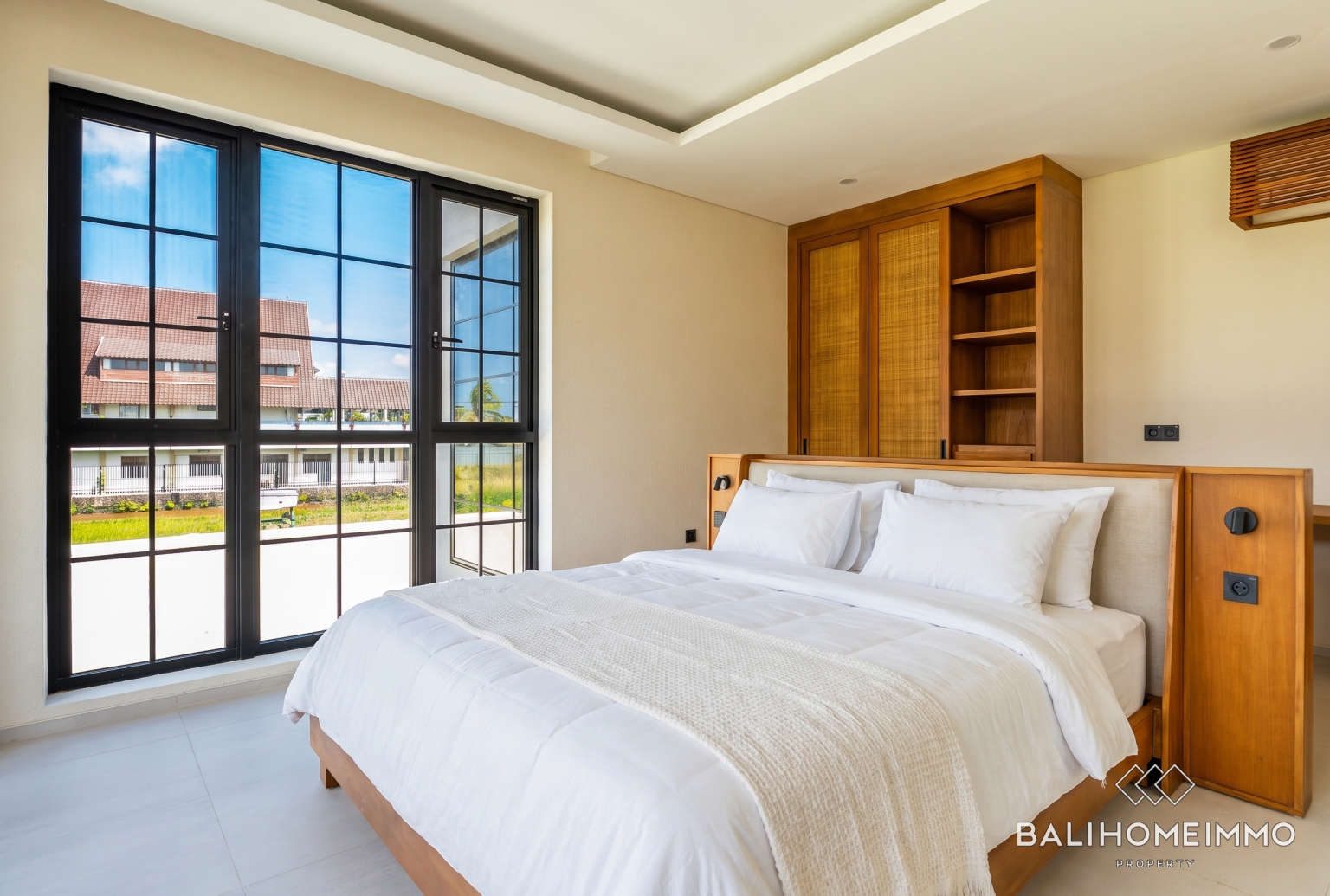 Brand new Luxury 3 Bedroom Villa for Sale and Rent in Berawa Canggu Bali view 16