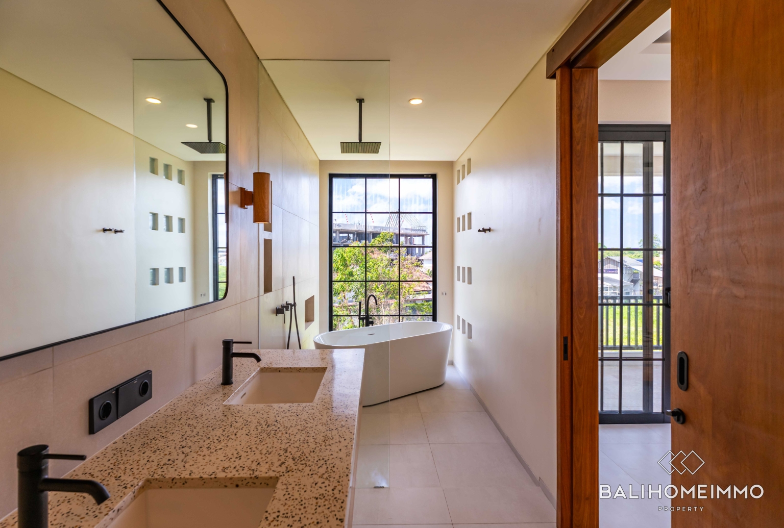 Brand new Luxury 3 Bedroom Villa for Sale and Rent in Berawa Canggu Bali view 23