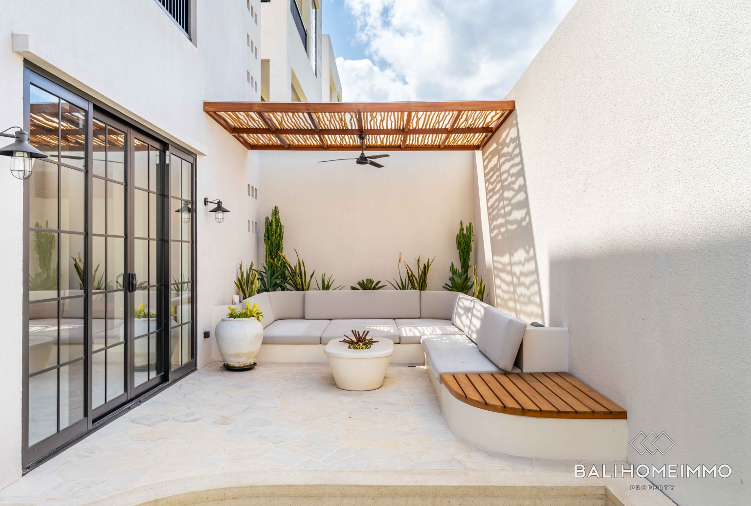 Brand new Luxury 3 Bedroom Villa for Sale and Rent in Berawa Canggu Bali view 26