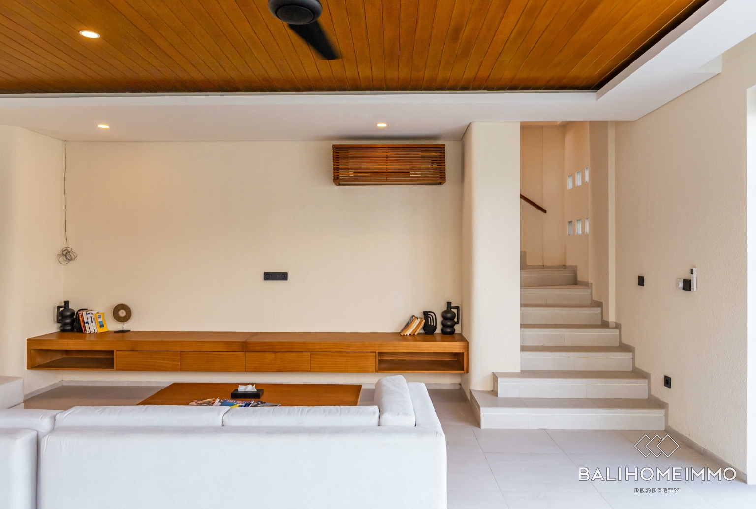 Brand new Luxury 3 Bedroom Villa for Sale and Rent in Berawa Canggu Bali view 12
