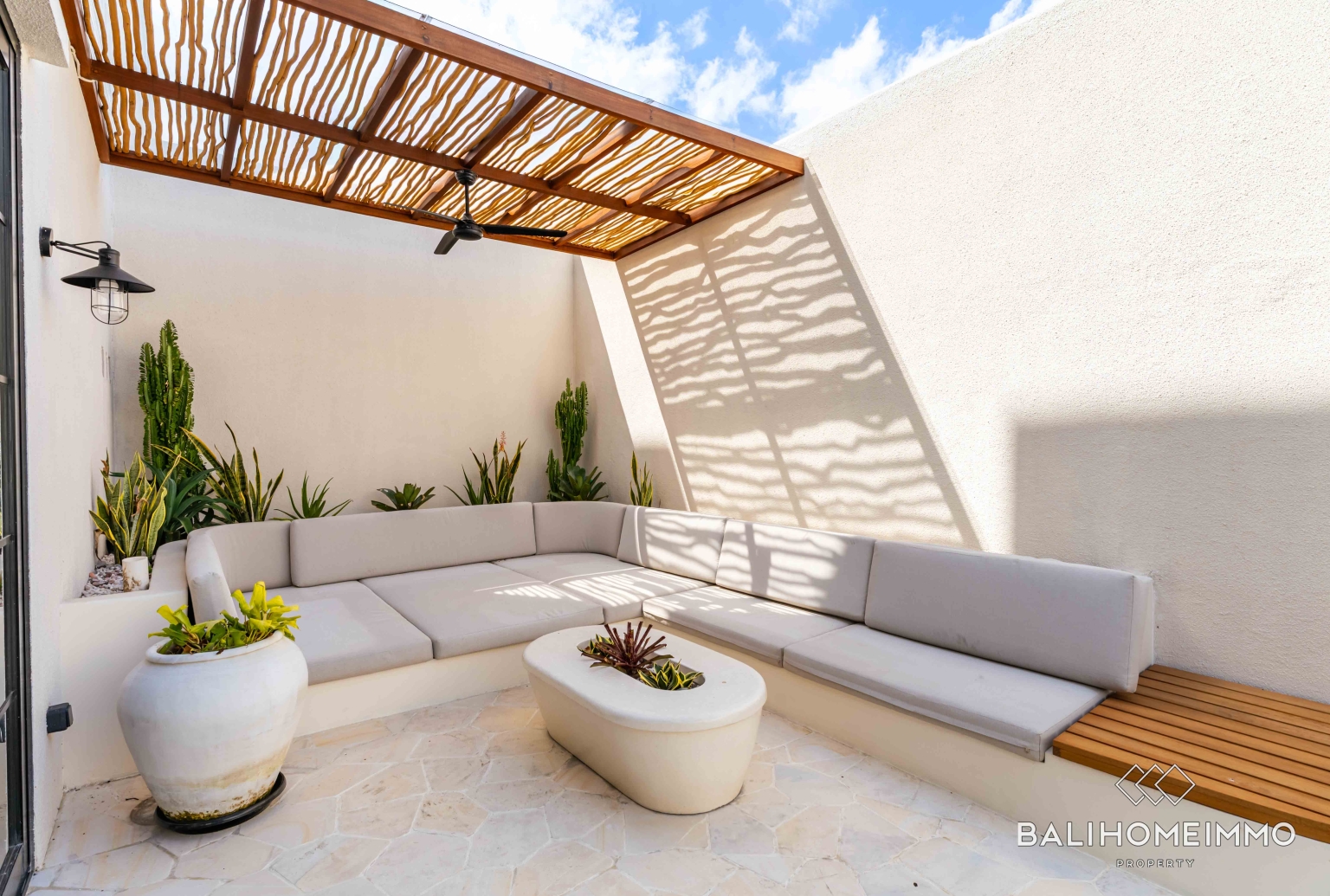 Brand new Luxury 3 Bedroom Villa for Sale and Rent in Berawa Canggu Bali view 27