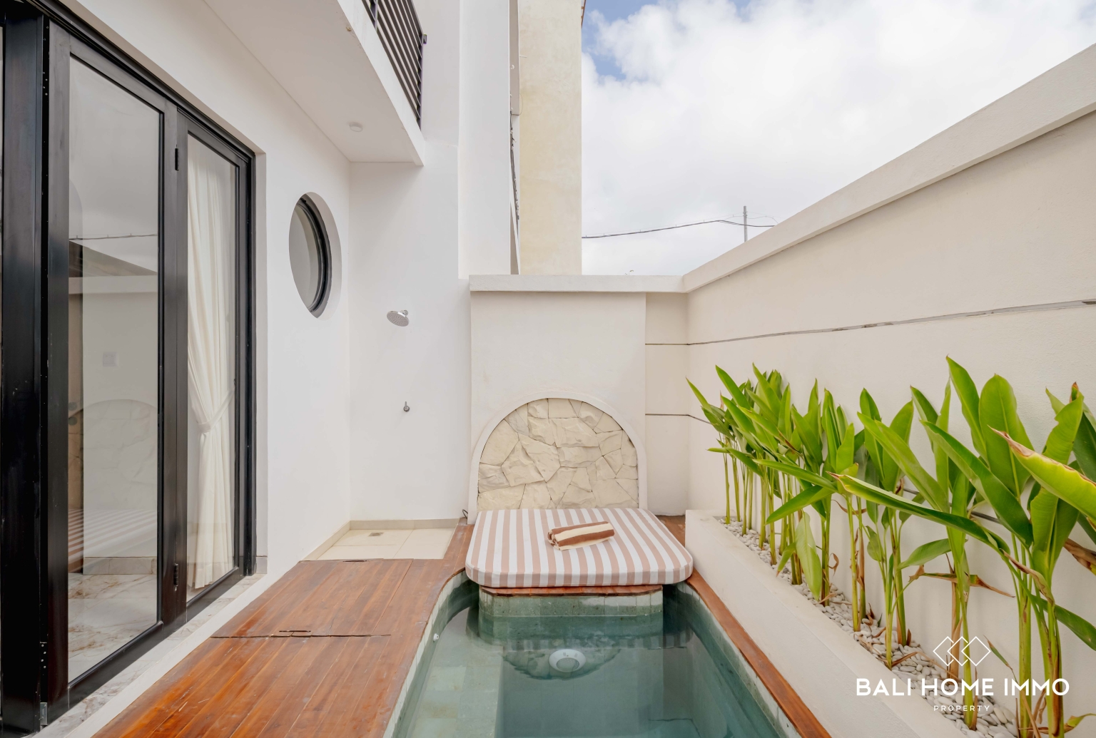 Villa 1 Kamar Tidur BARU dan Terawat untuk Dijual di Ungasan view 2