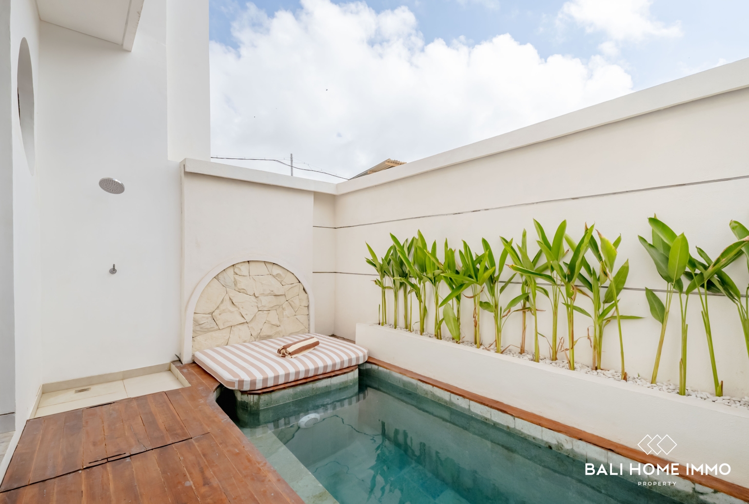 Villa 1 Kamar Tidur BARU dan Terawat untuk Dijual di Ungasan view 3