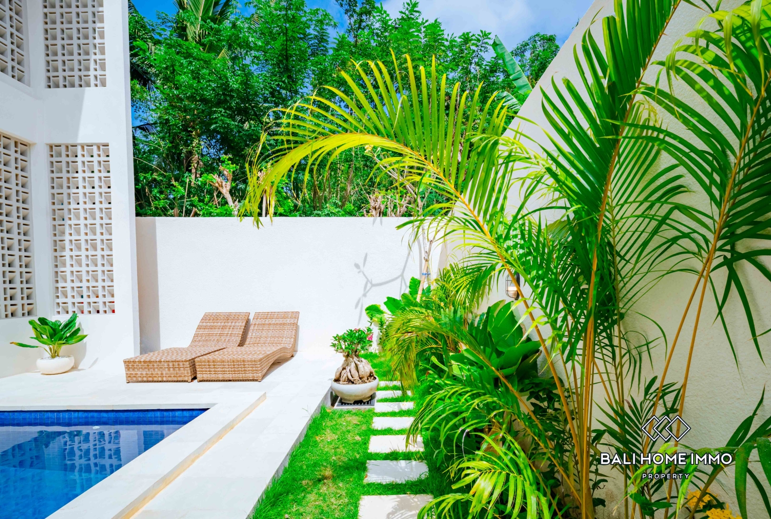 Brand New Modern 1 Bedroom Villa for Sale and Monthly Rental in the Heart of Pecatu view 30
