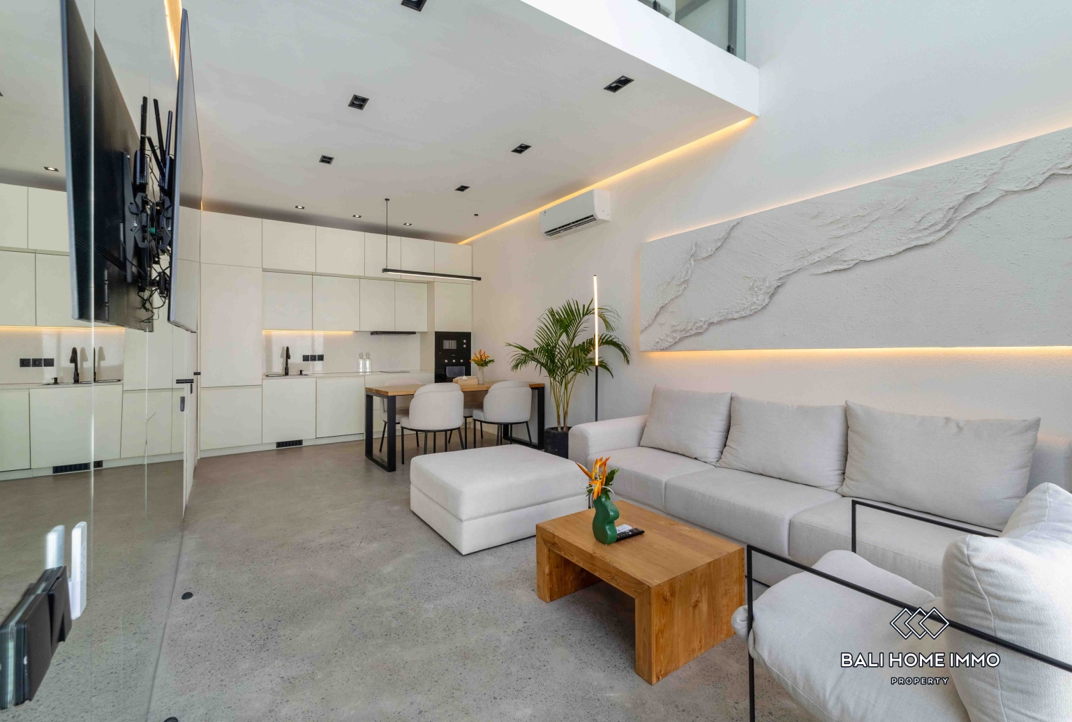 Brand new Modern 1 Bedroom Villa for Sale Leasehold in Canggu Berawa Bali view 3