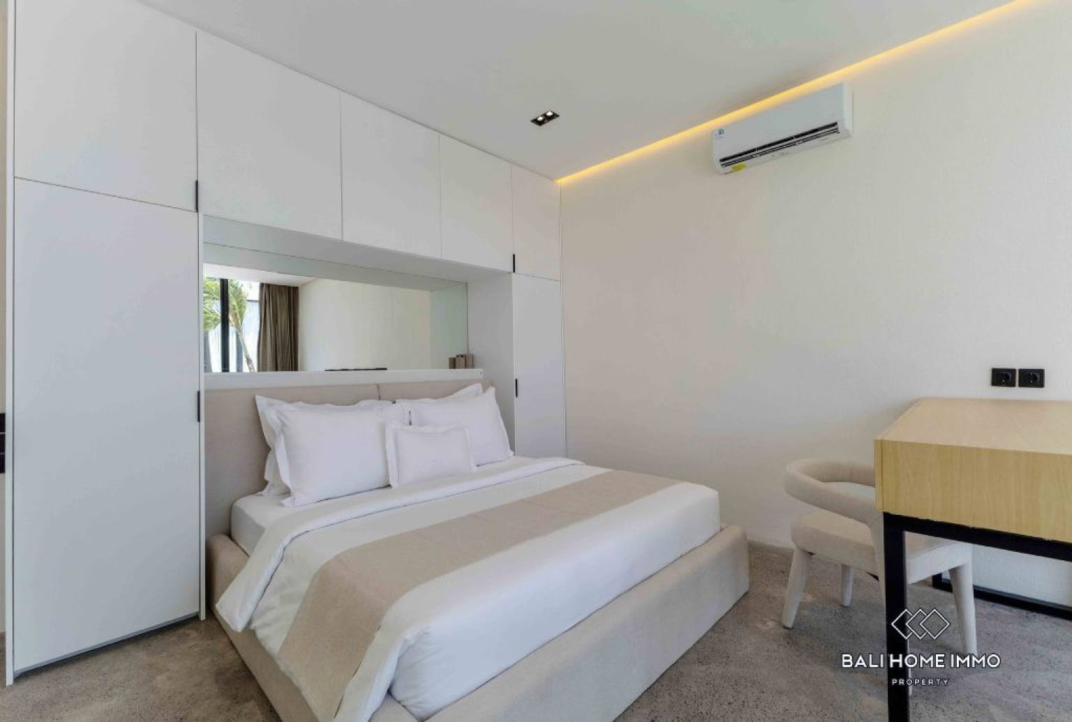 Brand new Modern 1 Bedroom Villa for Sale Leasehold in Canggu Berawa Bali view 7