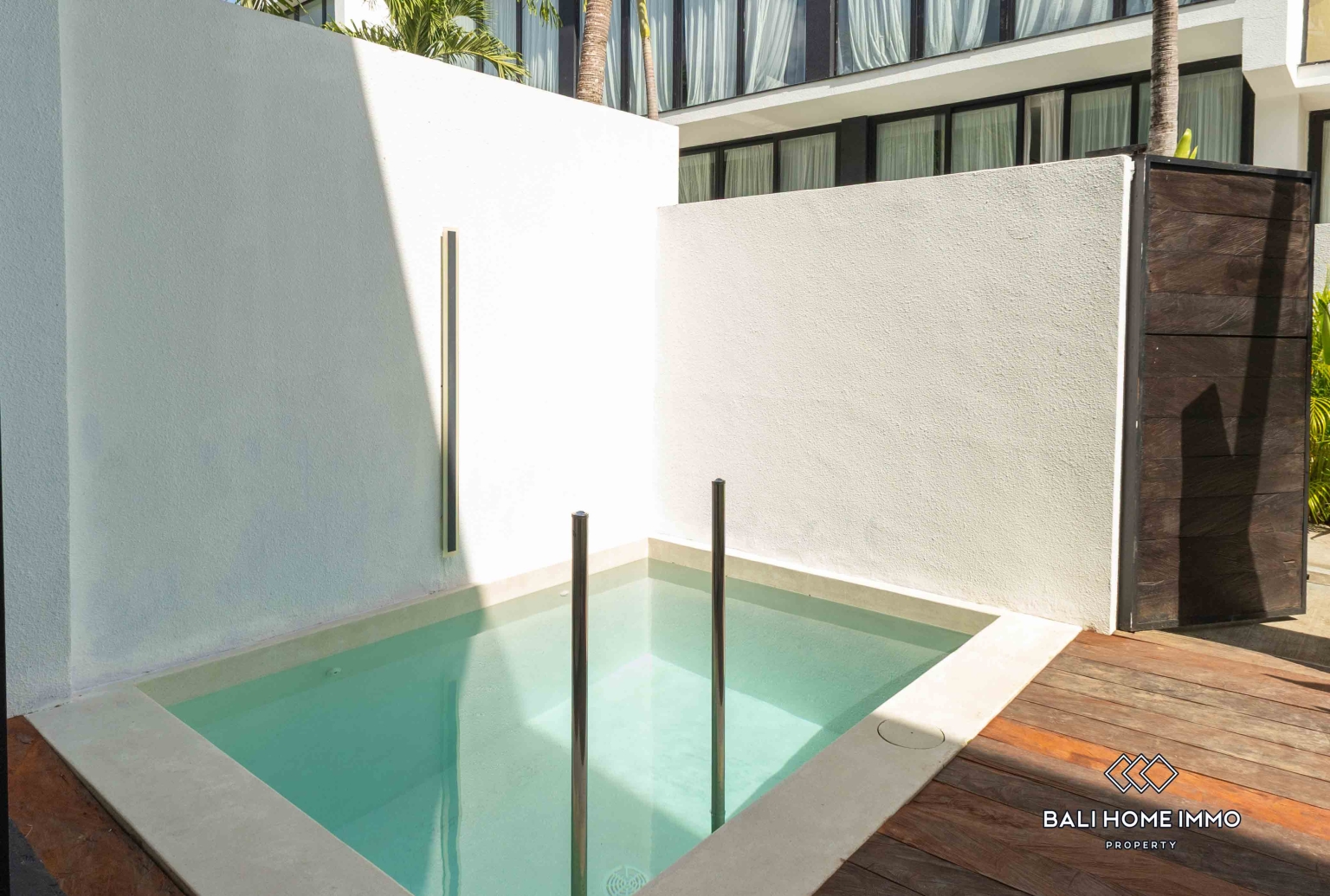 Brand new Modern 1 Bedroom Villa for Sale Leasehold in Canggu Berawa Bali view 12