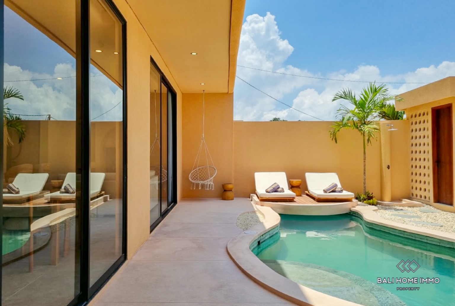 Villa moderne neuve de 2 chambres à louer à l'année à Bali, Tumbak Bayuh view 3
