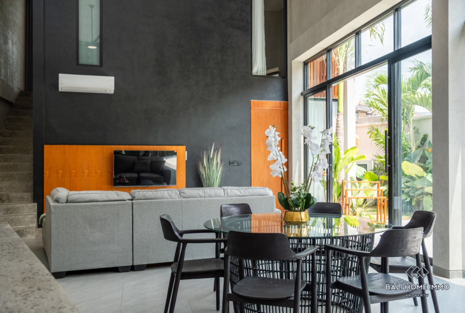 Brand New Modern 3 Bedroom Villa for Sale in Bali Seminyak Residential Side view 9