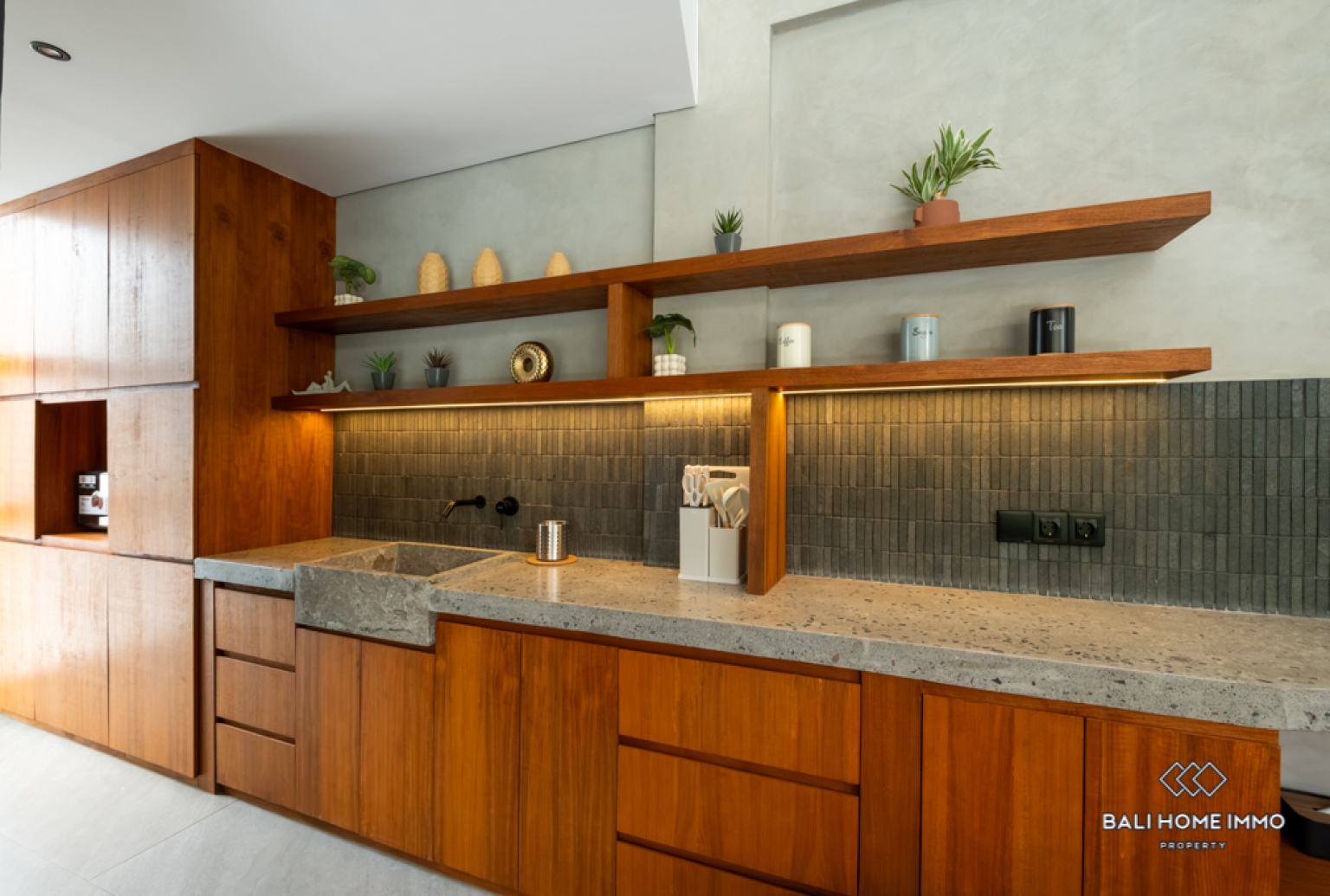Brand New Modern 3 Bedroom Villa for Sale in Bali Seminyak Residential Side view 15
