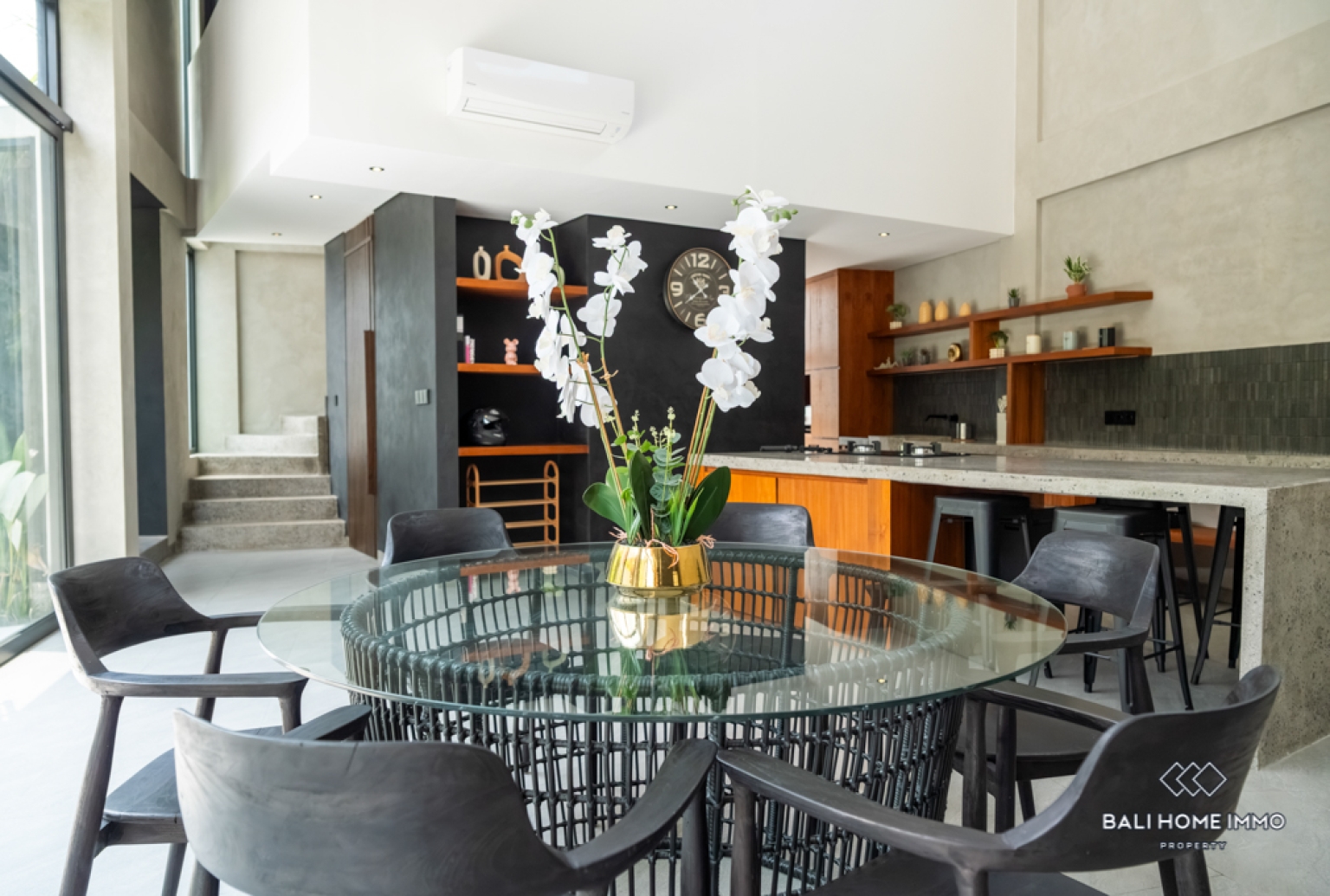 Brand New Modern 3 Bedroom Villa for Sale in Bali Seminyak Residential Side view 11