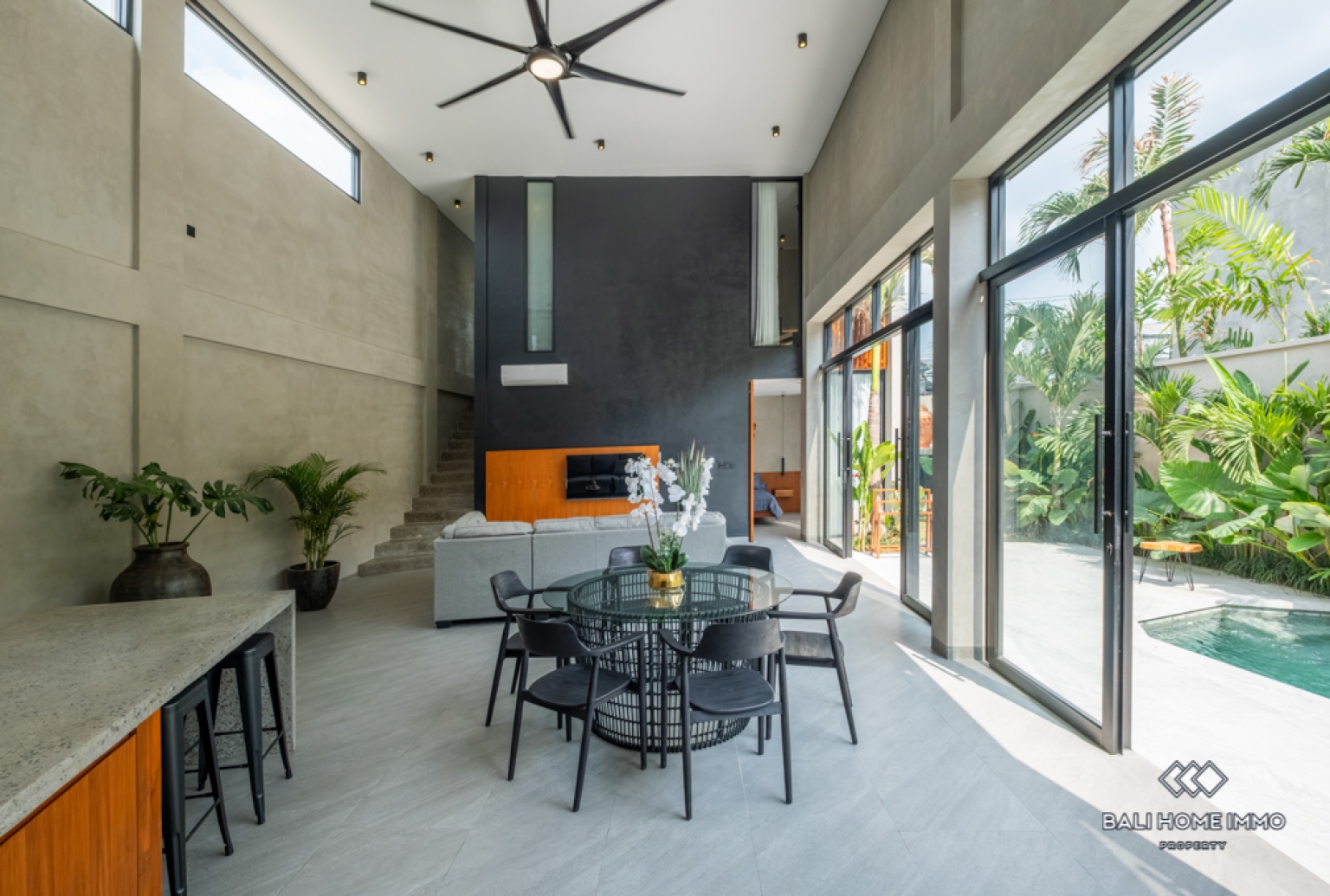 Brand New Modern 3 Bedroom Villa for Sale in Bali Seminyak Residential Side view 8