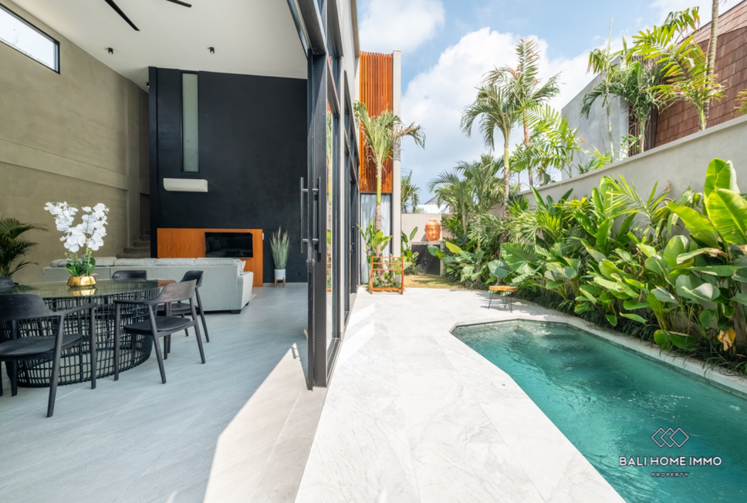 Brand New Modern 3 Bedroom Villa for Sale in Bali Seminyak Residential Side view 2
