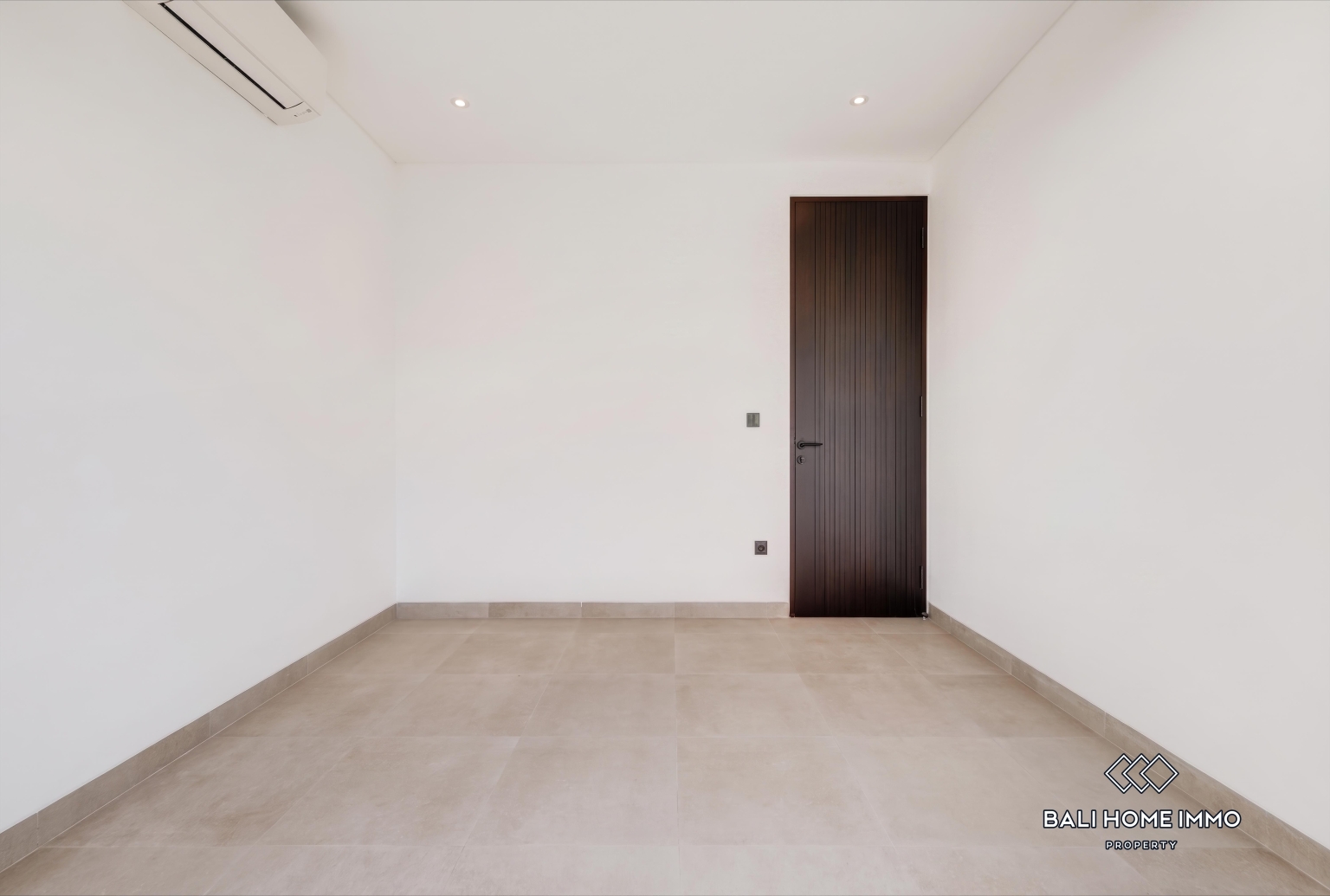Vila Modern 3 Kamar Baru di Padonan Dijual view 14