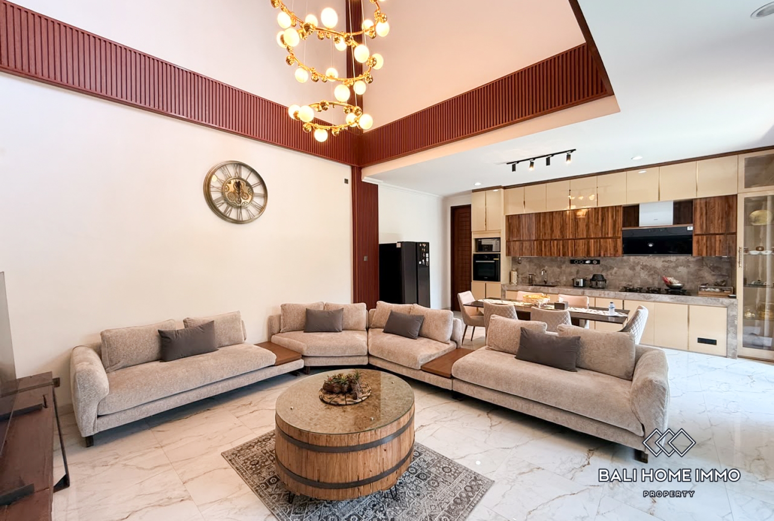 Brand New Modern 4 Bedroom Family House Villa for Sale in Kerobokan view 3