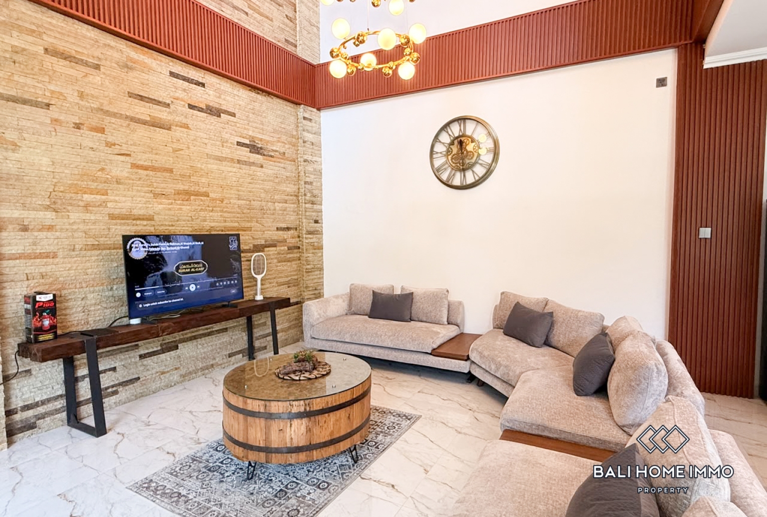 Brand New Modern 4 Bedroom Family House Villa for Sale in Kerobokan view 2
