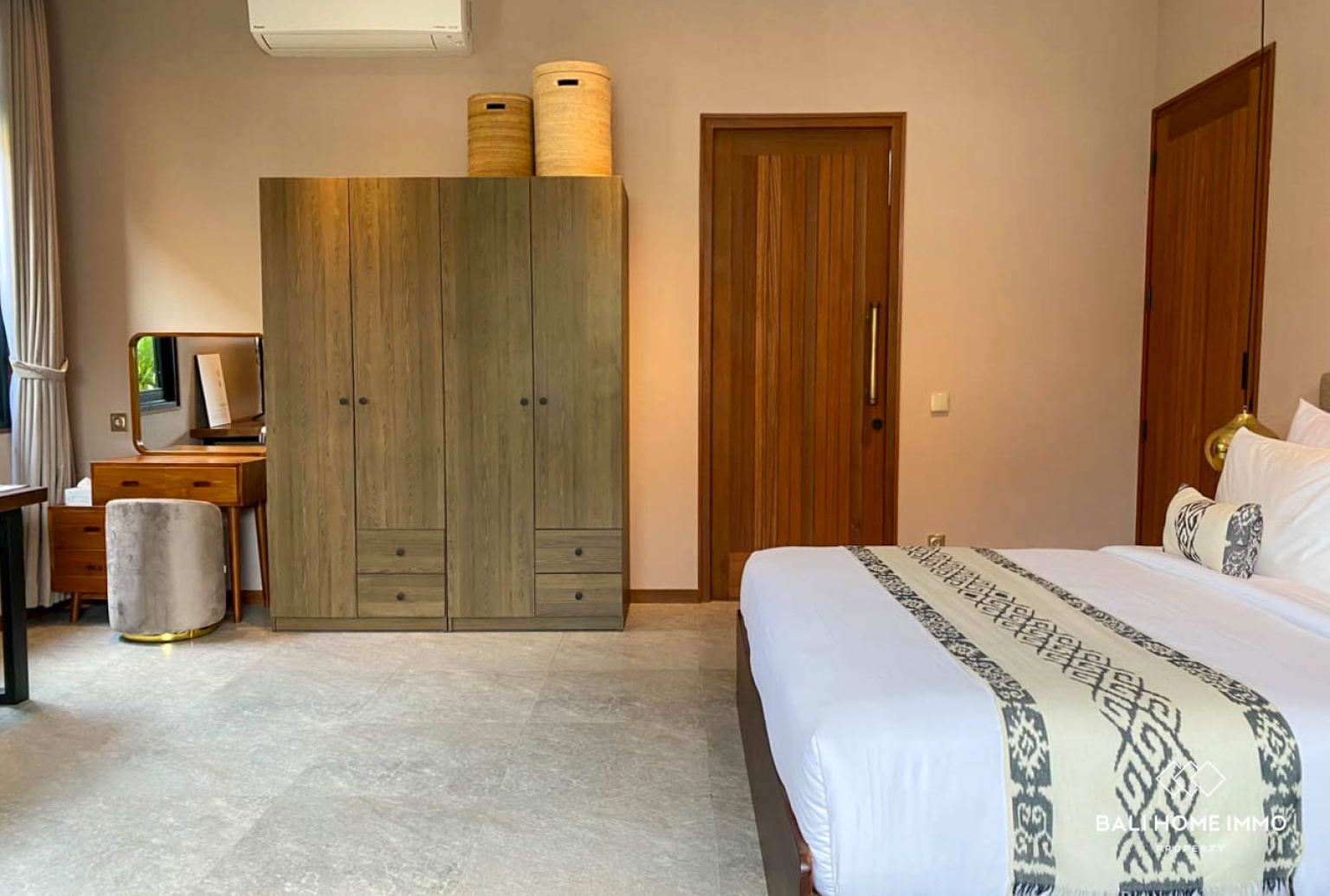 Villa moderne neuve de 4 chambres à louer à Tumbak Bayuh view 15