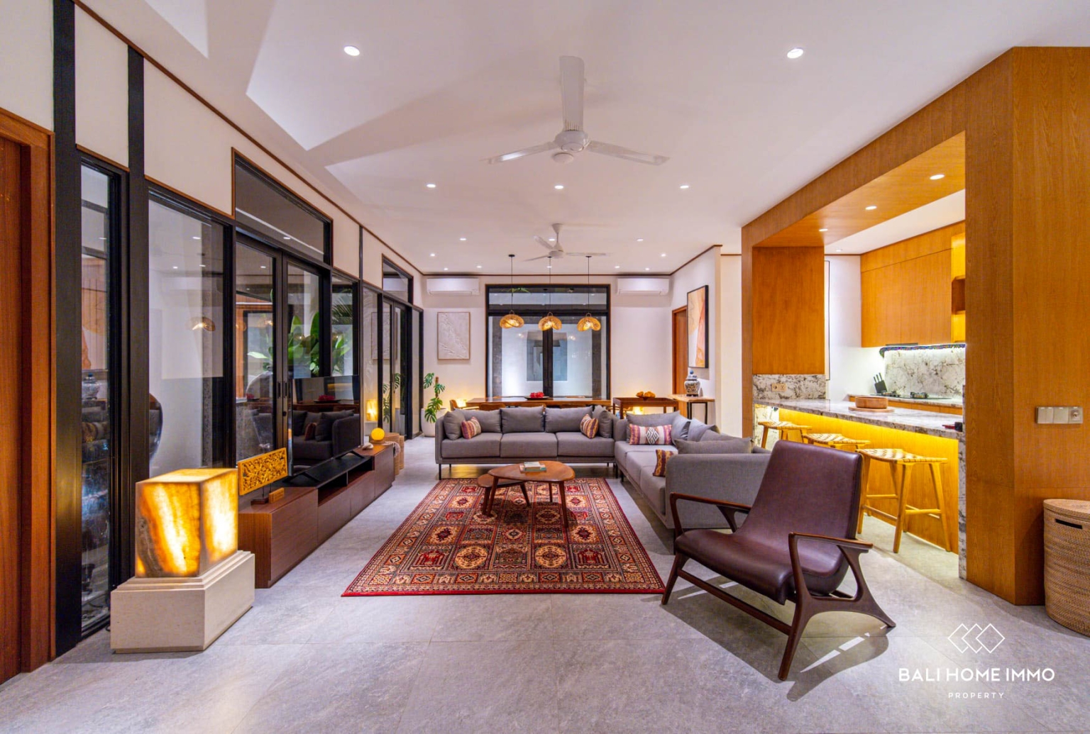 Villa moderne neuve de 4 chambres à louer à Tumbak Bayuh view 3
