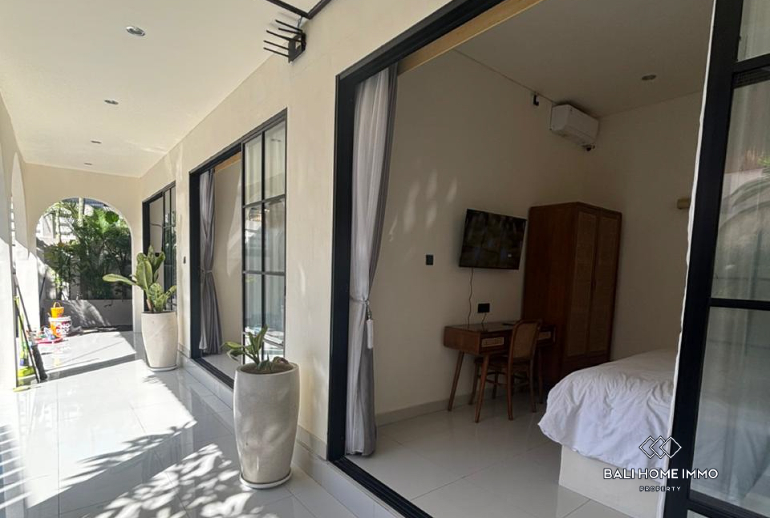 Brand New Semi-Furnished 2 Bedroom Mediterranean Villa For Rent Yearly in Kerobokan view 9