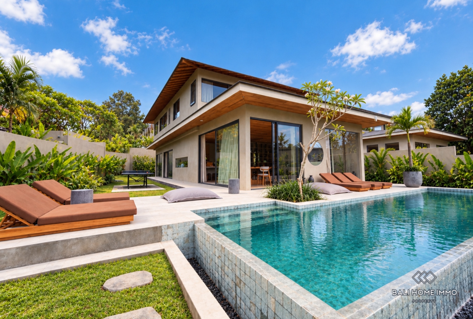 Brand New Stunning 5 Bedroom Villa for Sale Leasehold in Bali Pererenan North Side view 2