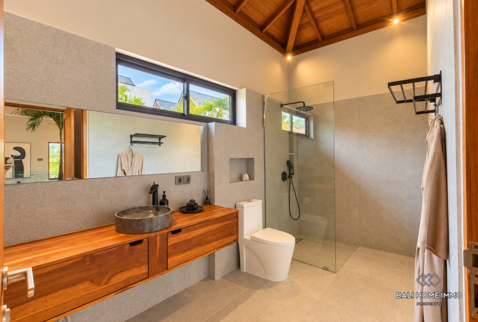 Brand New Stunning 5 Bedroom Villa for Sale Leasehold in Bali Pererenan North Side view 21