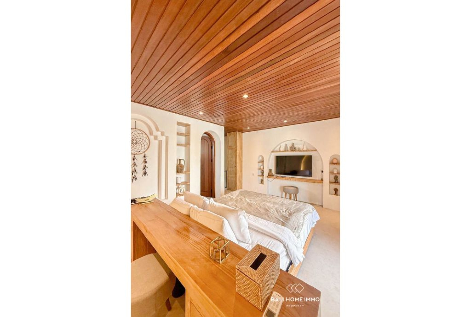 Brand New Tropical 3 Bedroom Villa For Rent in Pererenan view 7