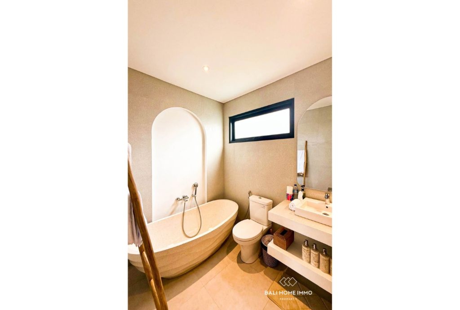 Brand New Tropical 3 Bedroom Villa For Rent in Pererenan view 8