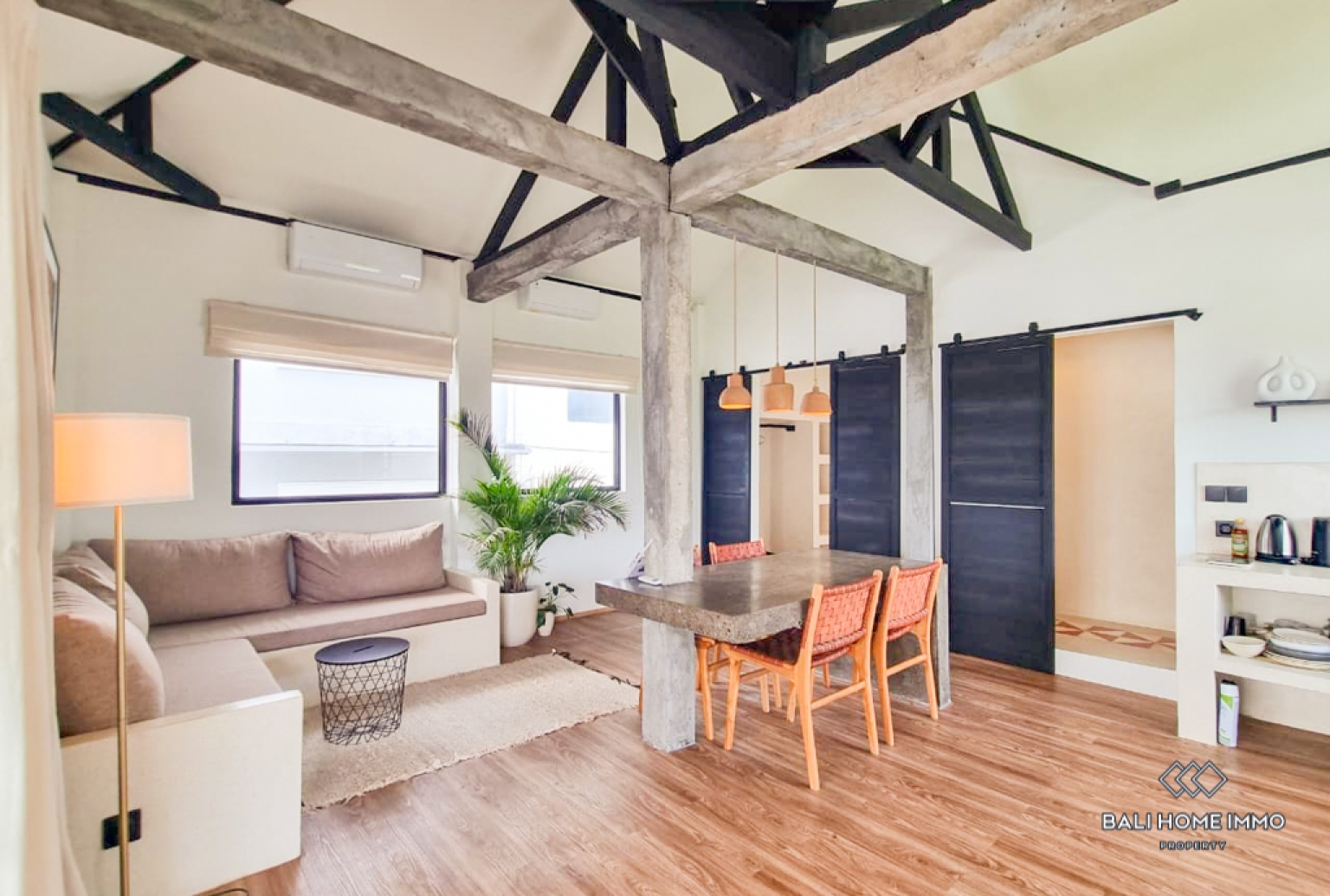 Charming 1 Bedroom Apartment for Monthly Rental in Bali Canggu Berawa view 3