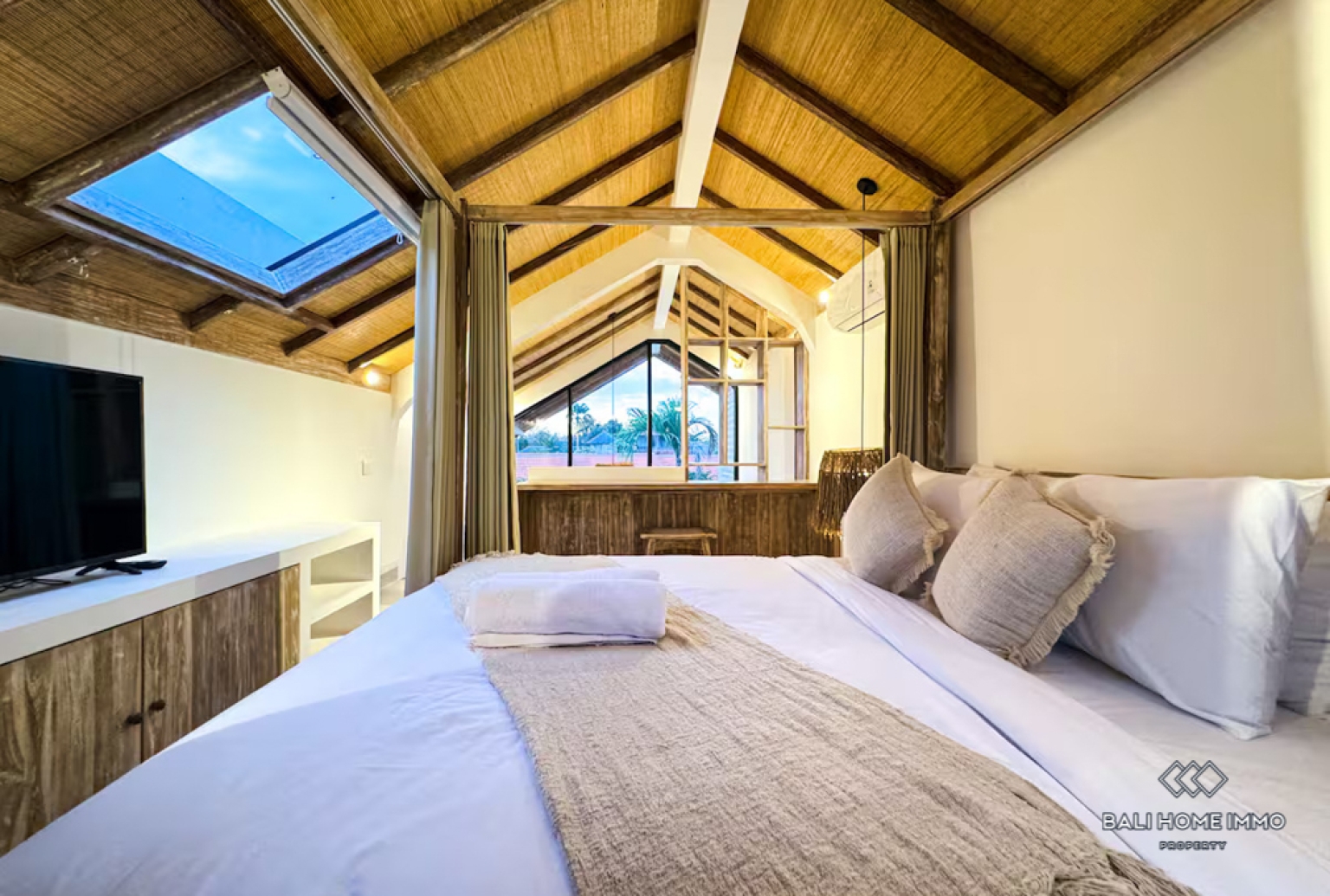 Charming 1 Bedroom Villa for Sale Leasehold in Bali Canggu Berawa view 14