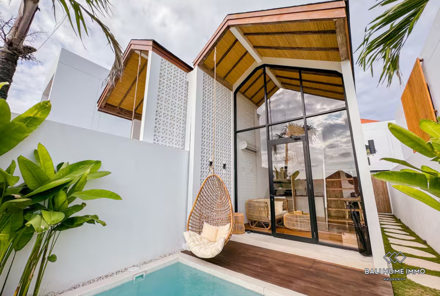Charming 1 Bedroom Villa for Sale Leasehold in Bali Canggu Berawa view 19