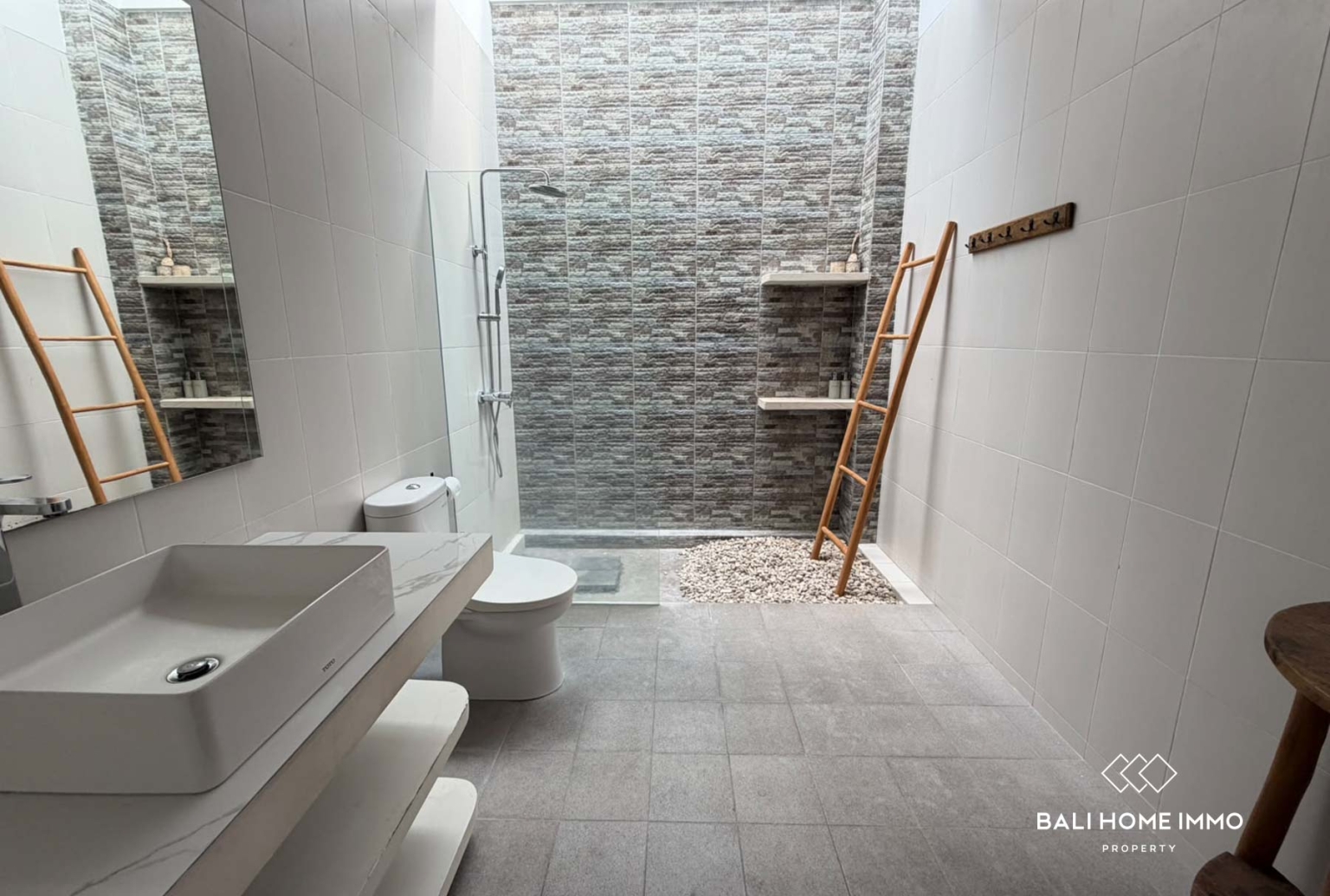 CHARMING 2 BEDROOM FOR YEARLY RENTAL in BERAWA BALI view 17