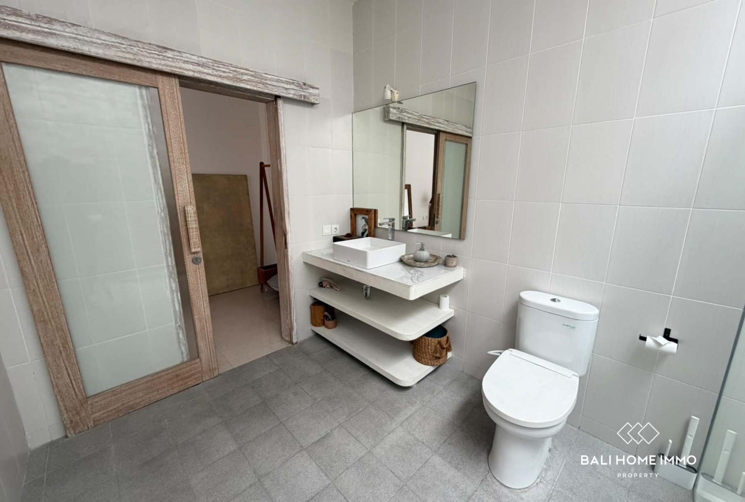 CHARMING 2 BEDROOM FOR YEARLY RENTAL in BERAWA BALI view 15