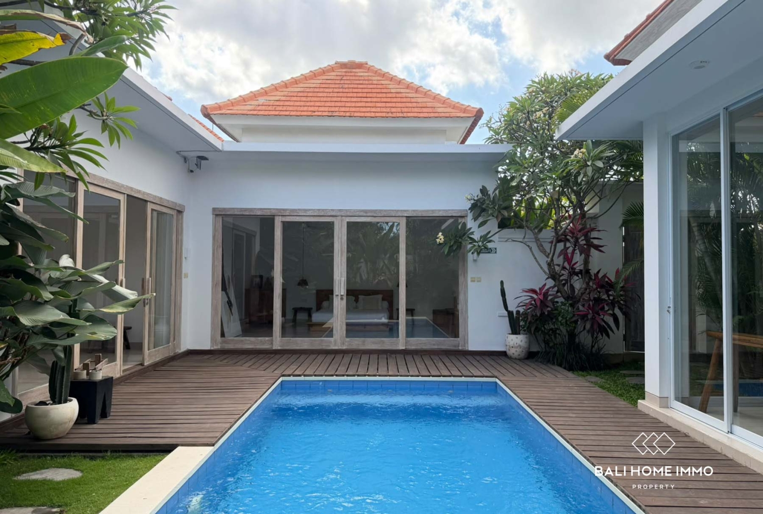 CHARMING 2 BEDROOM FOR YEARLY RENTAL in BERAWA BALI view 2