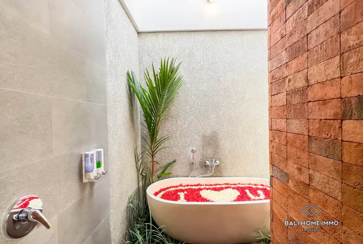 Charming 2-Bedroom Modern Minimalist Villa for sale in lodtunduh, Ubud view 13