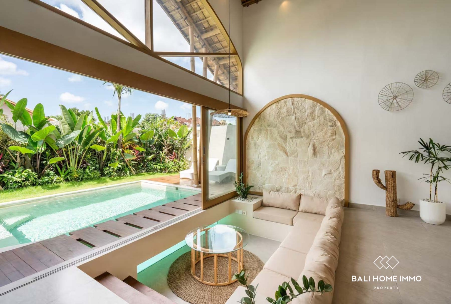 Charming 2 Bedroom Villa for Leasehold Sale in Canggu Bali view 4